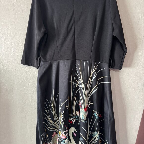 NWT Zaful Black A-line Midi Dress with Swan Pattern Size XXL - Picture 3 of 6
